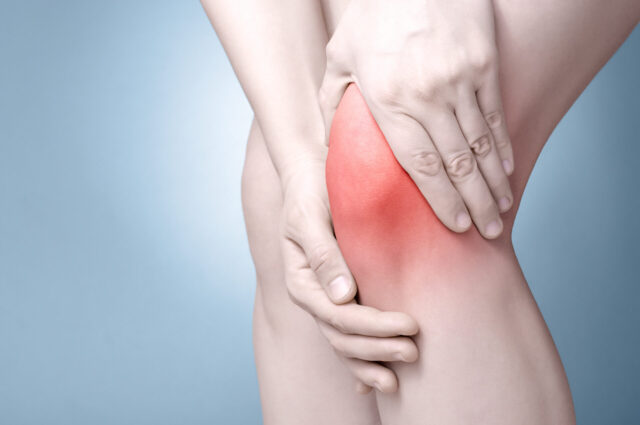 膝が痛い！痛みを緩和する効果的なストレッチとは？